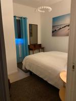Deluxe Double Room with Shower