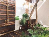 Kamer met Kingsize Bed en Uitzicht op de Tuin