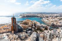 Mercury Tower Superb 1BR w Rooftop Pool by Arco Collection - Ferienwohnung St. Julian's