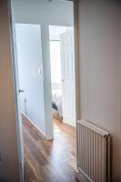 2 Bedroom Apartment Denton, suitable for professionals needing a peaceful work environment - B&B Manchester