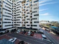 Alexa Deluxe Apartment at Central Address Rezidence with Parking - B&B