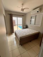 Casa com Piscina dois quartos com ar um banheiro - Chambres d’hôtes São José do Rio Preto