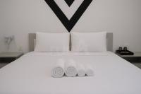 One-Bedroom Apartment with Balcony