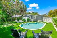 The Cottage on Pine - Luxury Boho Beach Cottage wPvt Heated Pool On Pine Ave - B&B Anna María