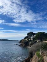 Quiet, sea view terrace, parking, air conditioning, beach, x6 - B&B Toulon