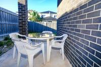 Homely Retreat-4 Minutes from Pacific Werribee Shopping Centre - B&B Werribee