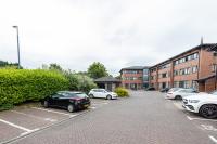 Welcoming One-Bedroom Apartment - Perfect for Short & Extended Stays in Salford By AV Hughes Properties - B&B Manchester