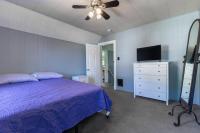 Spacious home by The University of Akron!! Dogs Welcome! - B&B Akron