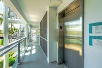 Boca Waterfront • Watch the Boats • Pool & Gym - B&B Boca Raton