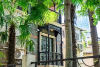 A detached, old Shanghai villa on Huaihai Middle Road - B&B Shanghai