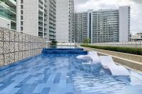 Lakeside 2-Bedroom Apartment with Pool & Gym - Business Bay - Bed and Breakfast Dubai