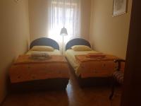 Two-Bedroom Apartment (5 Adults)