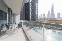 Vida Dubai Mall Balcony with Burj & City Views walk to Dubai Mall by Heaven Crest Vacation Homes - B&B Dubai