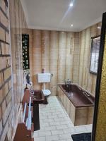 12 on lake Grassy Park - B&B Brookwood