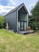 Stylish Tiny Cabin Pitrog - B&B Pitrags