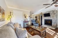 Riverfront Studio with Community Pool and Fire Pit - Ferienwohnung Tuckaleechee