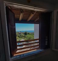 Villa Elena - Renovated Gem with Stunning Sea Views - B&B Néos Marmarás