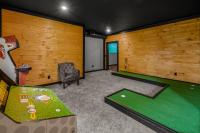 The View- Hot Tub -Theater- Mini Golf- Pool Table - Chambres d'hôtes Sevierville