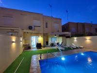 VIVE JEREZ Casa de lujo con piscina y barbacoa en la mejor zona de Jerez de la Frontera - Chambres d'hôtes Xérès