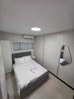 Ryo 42 Studio apartment 5 minutes from the beach - Bed and Breakfast Bat Yam