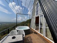 Doel House Zues - Hot Tub Villa & Scenic View - B&B Shkoder