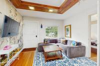 Whimsical Getaway - B&B Langley