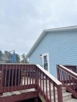 Blue Heron Cottage with Game Room, Deck & Hot Tub - Bed and Breakfast Logan