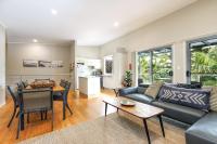 Angourie Blue 8 - B&B Yamba