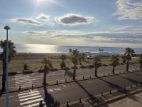 Apartment T2 Saint Cyprien Appartement avec vue sur la mer, à 50 m de la plage, parking - Chambres d'hôtes Saint-Cyprien-Plage