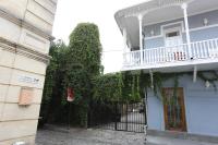 Daisy Hotel Kutaisi - Bed and Breakfast Koetaisi