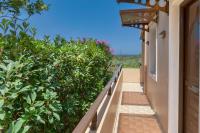 The Lake House - Private Pool & Views near Kournas - B&B Mouríon