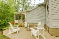 Modern Comfort Near Columbus: Home w/ Yard & Porch - Chambres d'hôtes London
