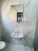 MARI Guesthouse - B&B Otjiwarongo