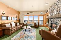 Amazing Lake View King Suite, Kitchen & Pools - B&B Two Harbors