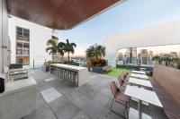 Elegant City Retreat Arthouse 1BR Apartment - B&B Brisbane