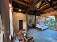 One-Bedroom Bungalow