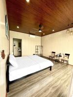 King Room with Balcony