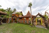 Villa Kaluna - 3 Bedroom Javanese Villa in Kaliurang - B&B Bedoyo