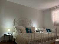 Apartment with swimming pool - B&B Gelsa