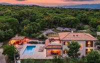 Villa LuLu kamena Villa s bazenom otok Krk selo Gostinjac - B&B Krk