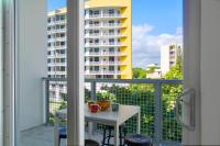Contemporary Condo in Wynwood w Free Parking - B&B Miami