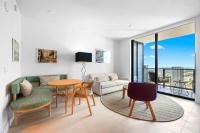 Luxury Condo on 44th Floor - Downtown Plus Parking - B&B Miami