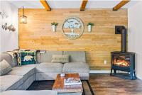 Newly Renovated, Hot tub, 2min to Killington lift - B&B Bridgewater