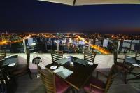 Zhou Hotels Itowers - B&B Gaborone