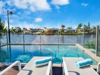 Luxurious Waterfront Paradise Stunning Views - B&B Kawana Waters