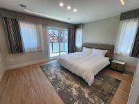 Luxury 3-Bedroom Home Modern Retreat in Vancouver - B&B Vancouver