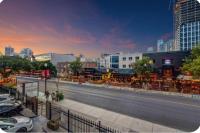 17th Ave Cozy Nest in Downtown Calgary with Parking - B&B Calgary