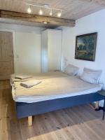 Standard Double Room with Shared Bathroom