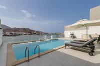 Coastal Escape with Private Pool, Breathtaking Sea And Mountain Views, Near Al Aqah Beach - Al Dana Island, Fujairah by Deluxe Holiday Homes - Ferienwohnung Fudschaira