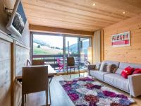 Studio rénové avec balcon face aux montagnes - FR-1-304-23 - B&B La Clusaz